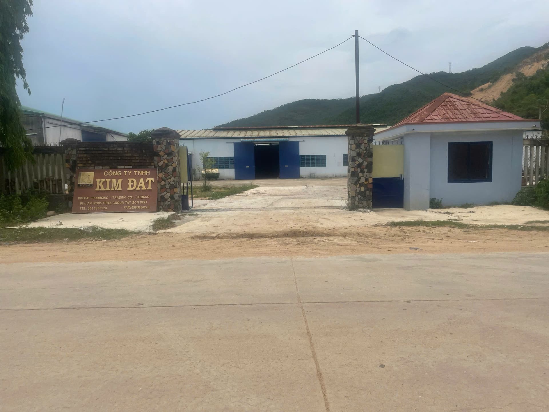 Kim Dat factory front view